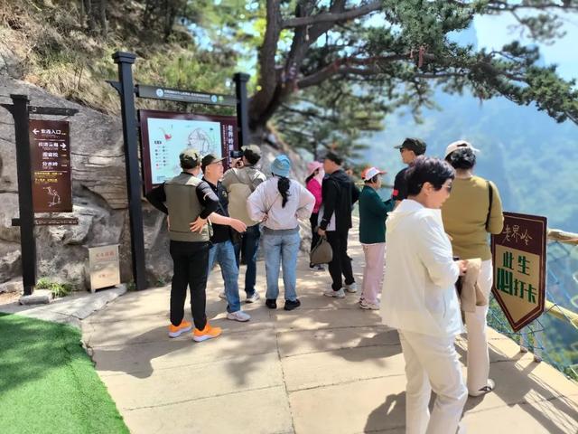 杨建民：相聚西峡 战友情深（三）