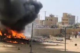 印度光辉战机首摔，莫迪现场目击，印官员刚说：光辉完胜中国枭龙图片