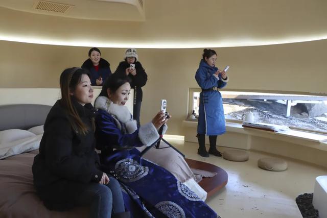 锡林浩特市:聘任“星力量·新锡林”文旅星推官 赋能文旅高质量发展