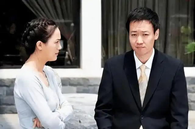 辛柏青丧妻刚满100天，离谱的事就发生了，被撮合娶马伊琍引争议