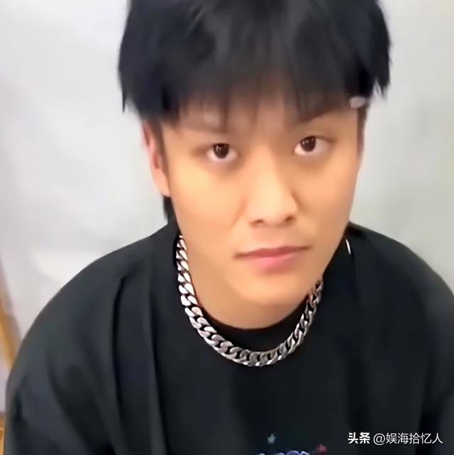被封一年后，小杨哥老婆“露头”探风口，医美痕迹和目的都很明显