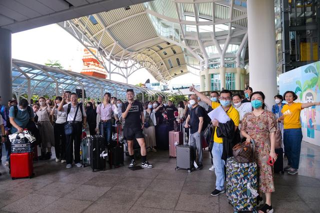 继德国之后，英国也开始贴出“中文标语”？中国游客：不能够接受