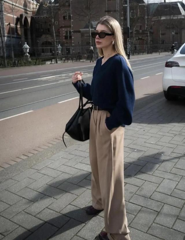 秋冬穿藏蓝色：真的很高级