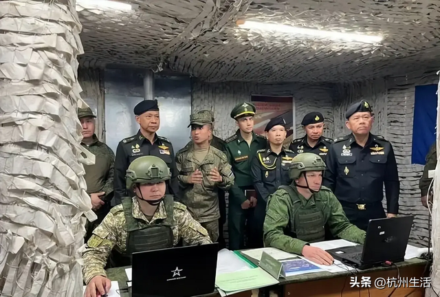 泰国发现情况不对，第三国势力进场帮柬埔寨？泰军用中文发表声明