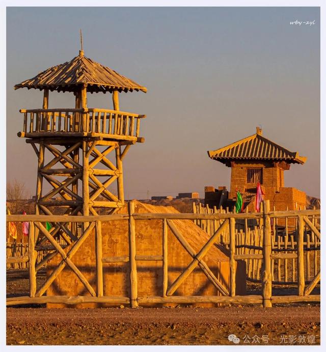 初冬的静谧让你与心中的阳关来一次沉浸式心灵之旅