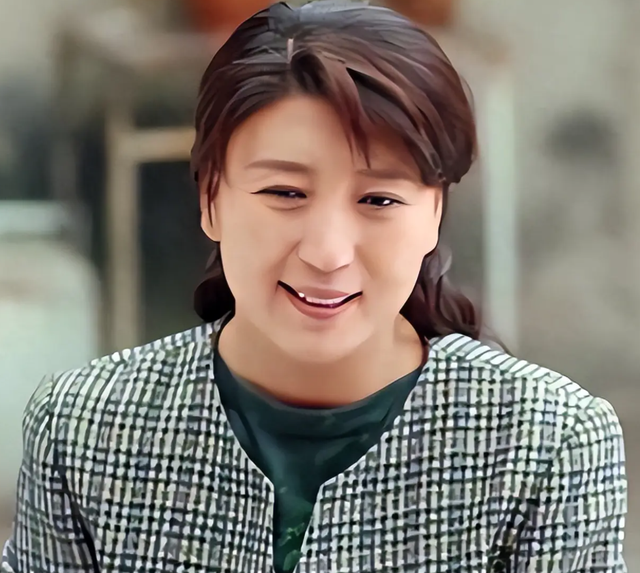 重罚！偷税、背人命债，被官方彻查后首露面的闫学晶 迎来最终结局