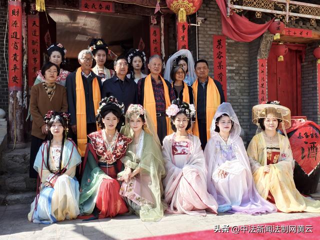 慕容古寨酩馏文化旅游