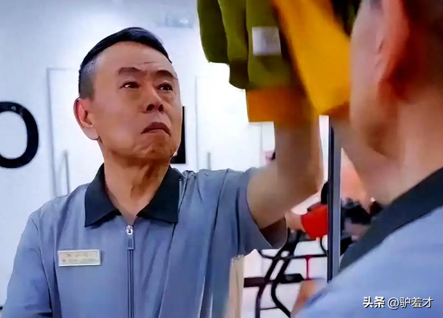 钱再多有什么用？68岁上亿身家的潘长江，还是要为42岁女儿操碎心