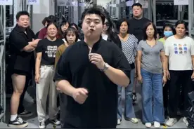 了不起的小生意：负债三百万背水一战，他如何靠显瘦牛仔裤在抖音崛起图片