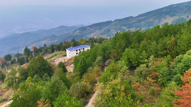 乡间行记:驱车穿行插腊村到岳溪镇,在弯弯山路中找回遗忘的时光