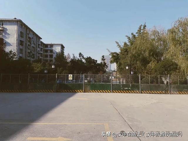 二〇二五年十二月七日，再去看看莲花池公园