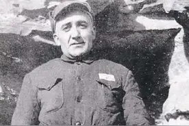 1950年，马海德成为第一个获得中国国籍的外国人，周总理亲自签名图片