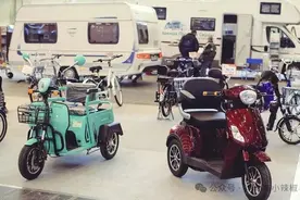 三轮车价格战，爱玛、雅迪、凤凰、台铃价格曝光，降幅700-1500图片
