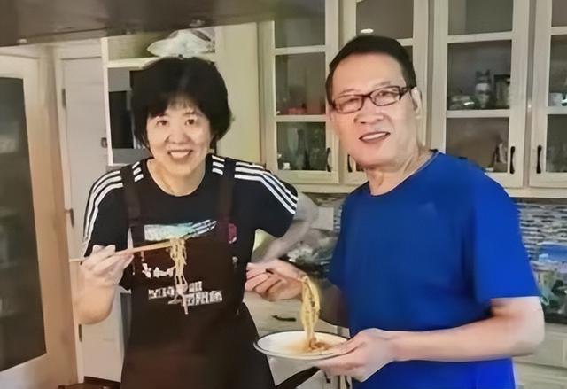 郎平做梦也没想到，曾获五连冠女排队长杨锡兰，如今沦落到做保安