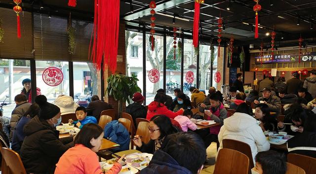 低价外卖正在“杀死”饭店？外卖5元堂食13元！消费者却纷纷叫好