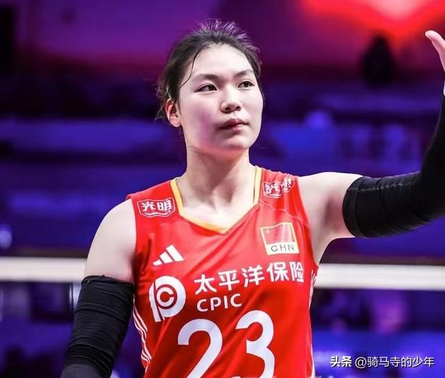 总决赛：中国女排vs波兰，吴梦洁挑大梁，张籽萱庄宇珊关键人物！