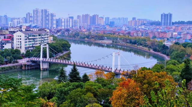 10月，错过这座距离长沙高铁仅22mins的千年瓷都，我会遗憾整个秋天~