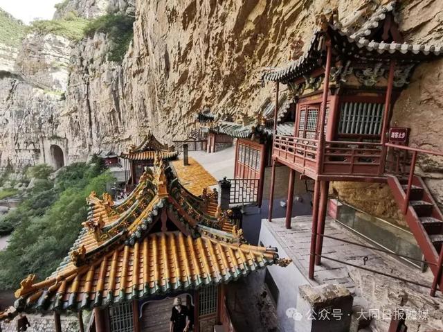 经历40余次地震不倒的悬空寺，表面支撑的立柱竟然是个“骗局”