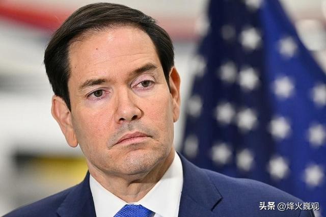 泰柬停火第二天，中国2000万援助抵柬，王毅当面提出2个要求