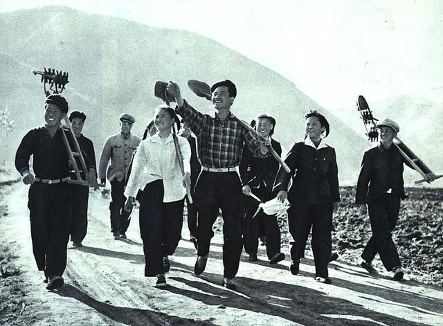 提升生育率的根本办法，是把乐观预期传递给年轻一代