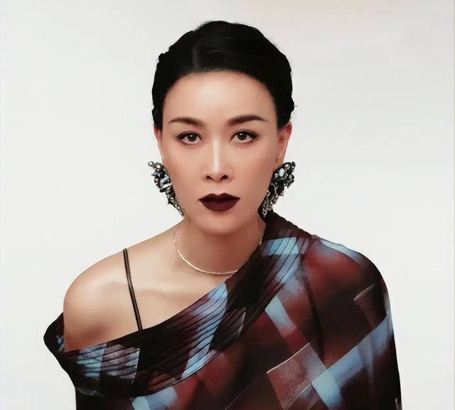 预售惨淡，人气暴跌！这一次，谁也救不了“狂妄自大”的那英