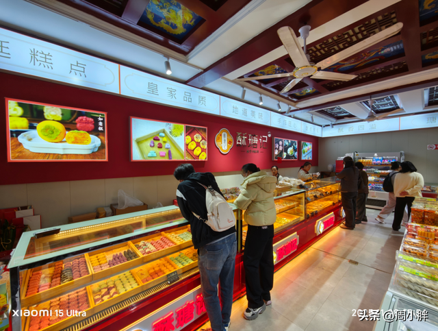 15分钟617人登顶龙亭大殿，传统观光景区迈向沉浸夜游的关键一步