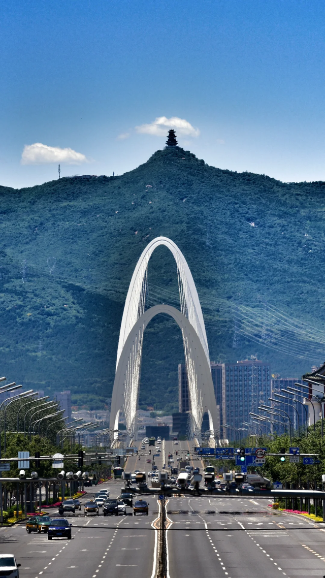 果然…北京最浪漫的地方免费！摄影必打卡新首钢大桥定都阁