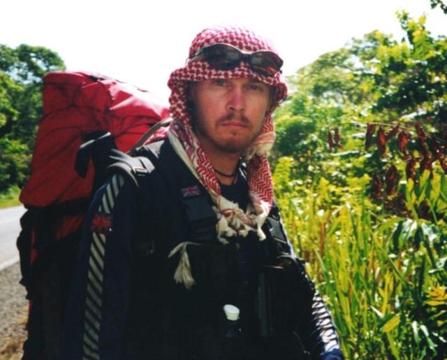 一场打赌，他从南美走路回英国！快6万公里走了27年，快到家了