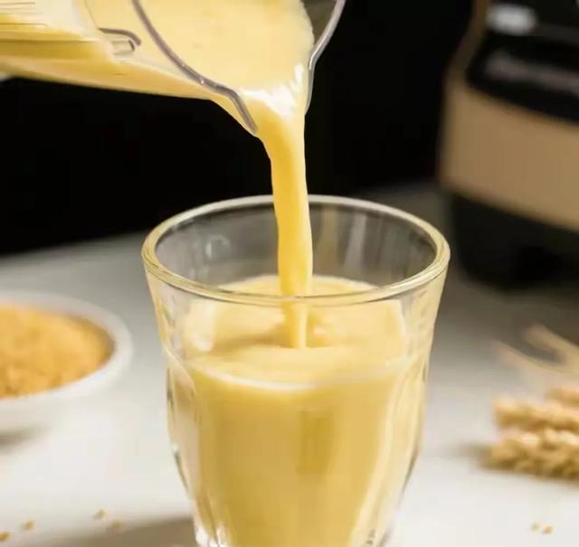 它是“天然开塞露	”，隔天吃一次，口臭没了	，排便顺了	、肚腩平了