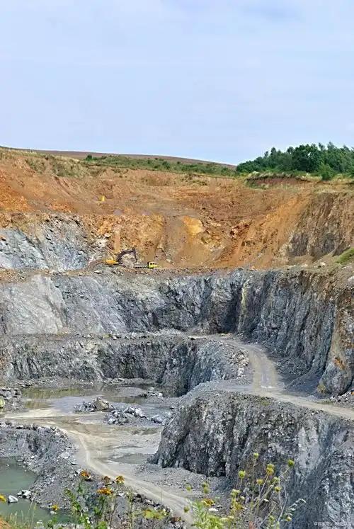 刚对中国狠话说尽，中美就握手言和？欧盟立马变脸，给中国戴高帽