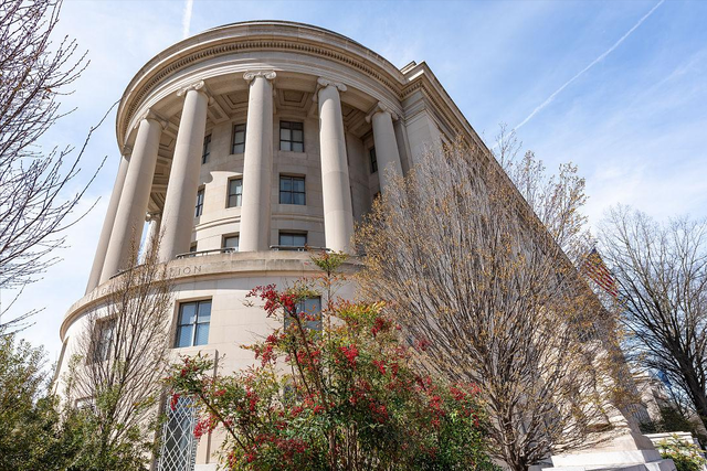 AI代替不了人类！百万用户深陷自杀倾向，AI不劝反迎合？