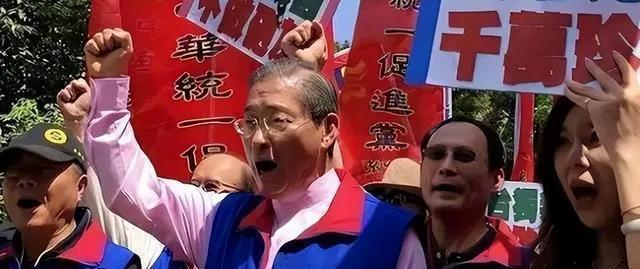台湾黑帮大佬张安乐：终结蒋家王朝，为台湾和平统一立下汗马功劳