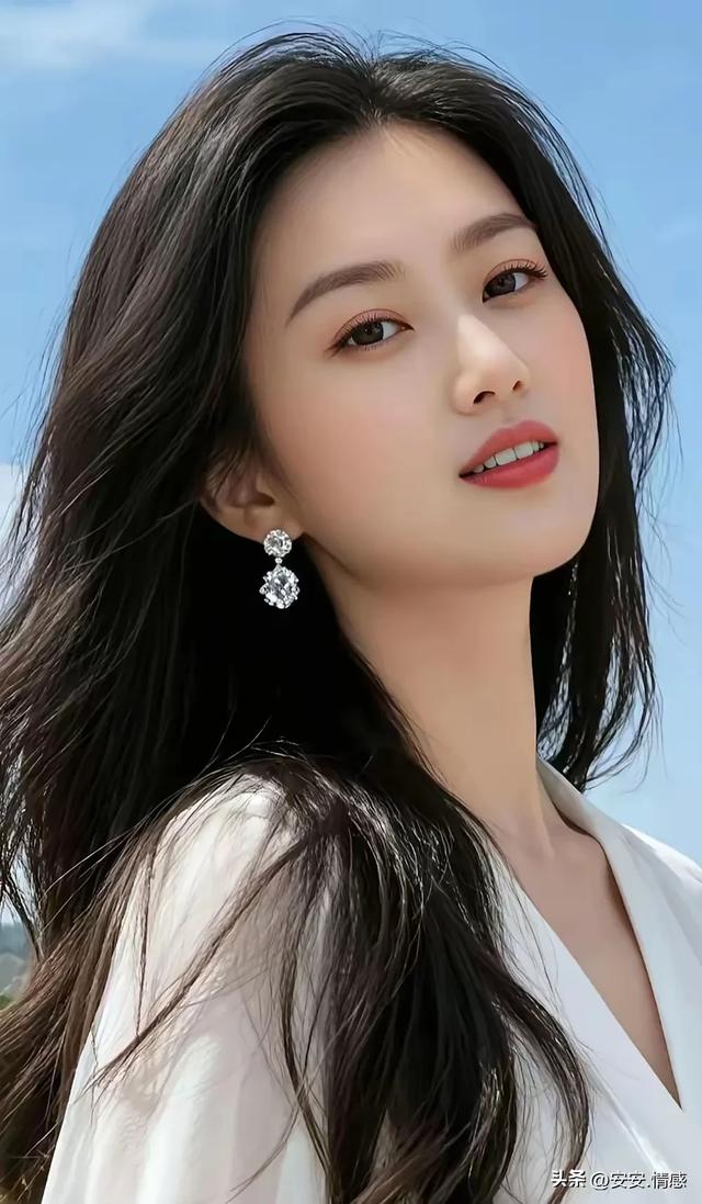 90%男生不知道！肢体接触按这个顺序来，女生会主动靠近你