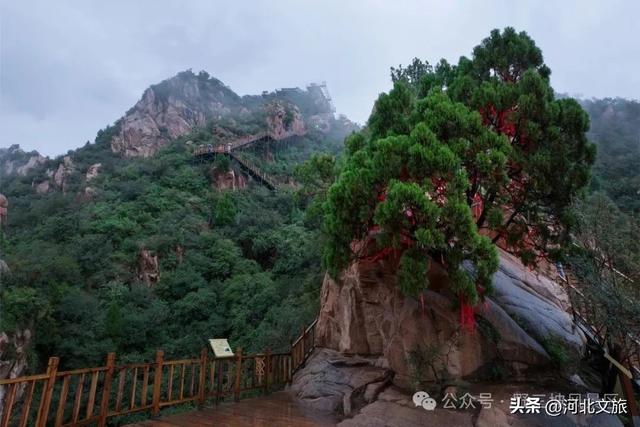 赏峡谷风光、品万年泉水、观溶洞奇观，河北还藏着这样一处清凉秘境