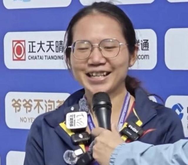 官媒点名批评的女护士张水华，撕开了多少职场人的遮羞布