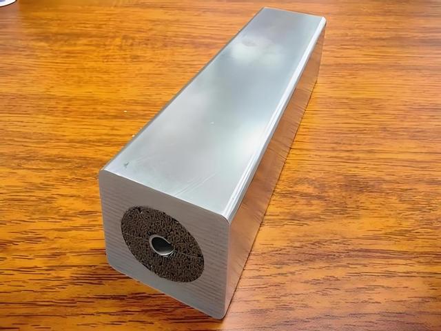 十年磨一钢！中国核聚变低温钢突破，可扛20T磁场与15头大象压力