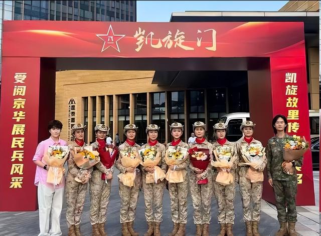 这才是该追的星！女民兵李思颖阅兵回家后仅半天，又有一个新身份