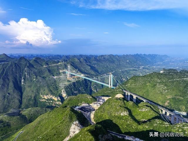 太吓人了！贵州这里居然在峡谷玩无绳蹦极。