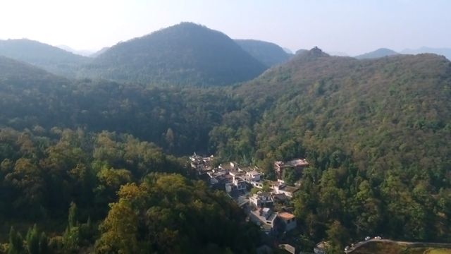 【聚焦第十二届安顺旅游产业发展大会】安顺经开区：冬季提前“囤”清凉 反季节预订有点“热”