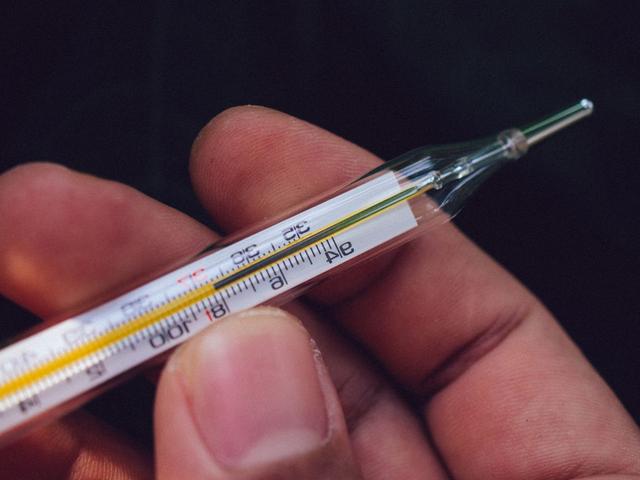 看着清澈见底的藏区冰川水，为什么不能喝？喝一口可能少半个肝