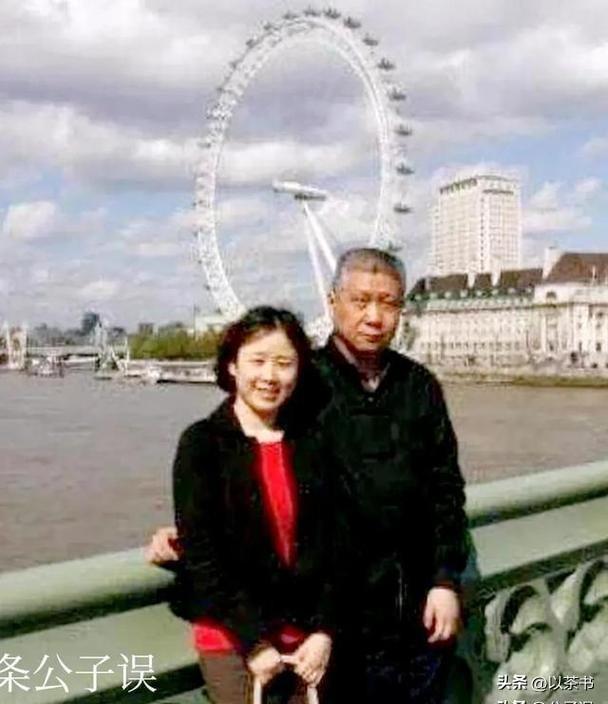 原来马未都妻子是她，怪不得做啥都能来财，真是娶一个贤妻旺三代