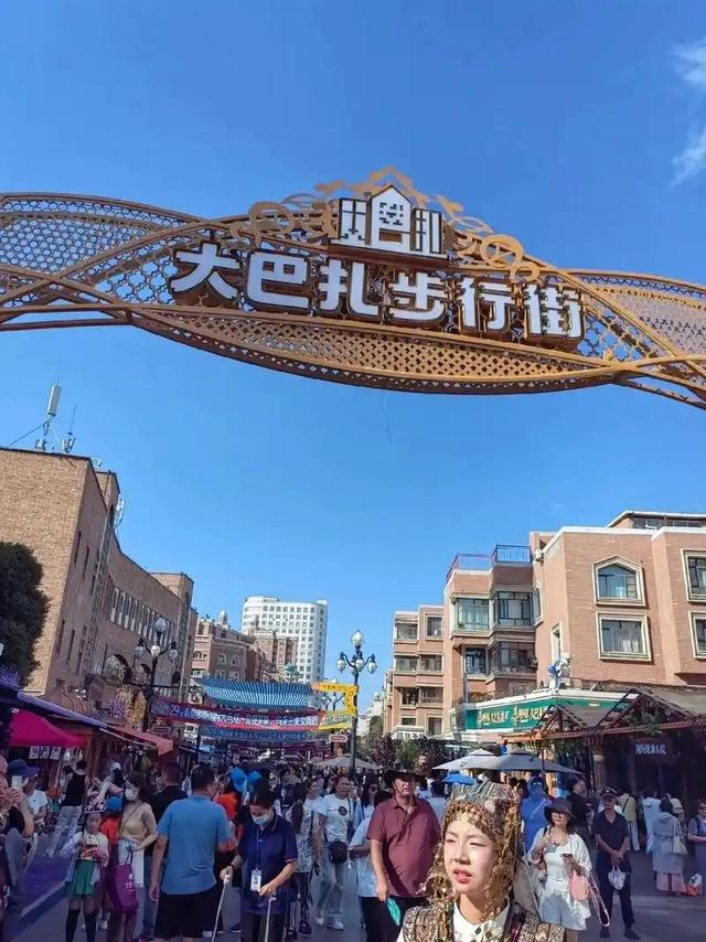 暴雪停课刷屏全网，乌鲁木齐凭什么从"中转站"逆袭？一细节戳人心