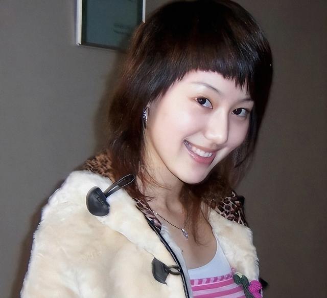 私生活纷乱、被央台开除	、陪睡上位？王冠身上的标签到底有多离谱