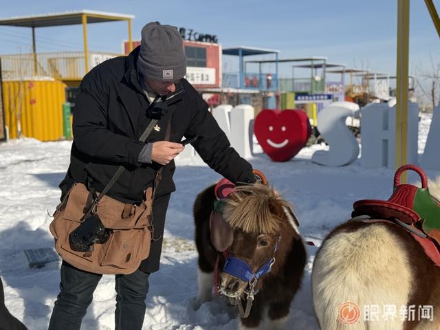 “网红新疆四季行”活动走进乌鲁木齐