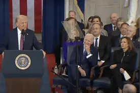 特朗普“回家”首日，复仇拜登，疯狂退群图片