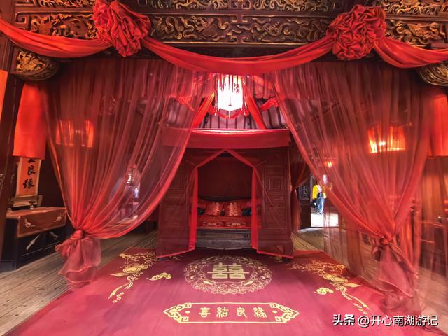 2025年秋老姐俩江西行，去篁岭看晒秋