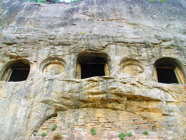 河北旅游：探秘响堂山石窟纪行（图）