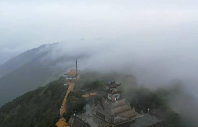 八景之冠——烟雨浸兰山