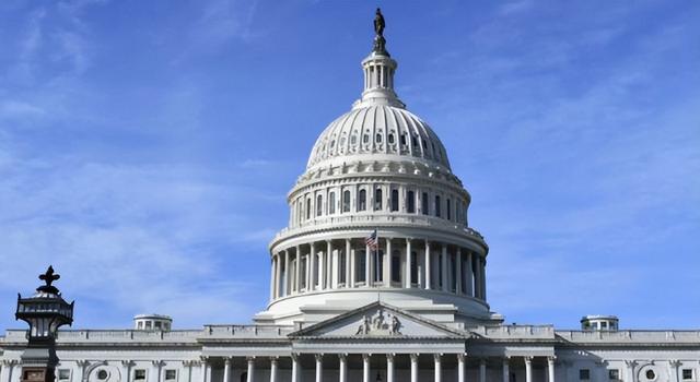 特朗普签字，美全票通过涉台法案	，48小时，大陆连发5则军事警告