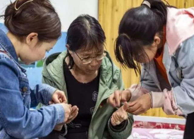 官方出手！揭开张桂梅卸任华坪女高传闻真相，有一点可以肯定